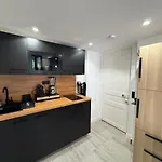 Appartement Elegant With Mezzanine, Center