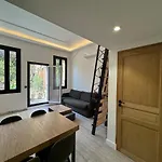 Elegant With Mezzanine, Center Appartement *