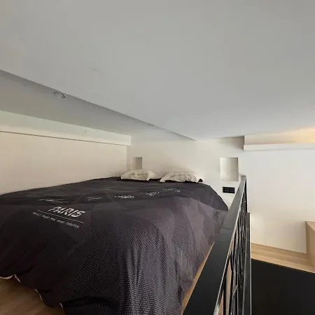 Appartement Elegant With Mezzanine, Center Antibes